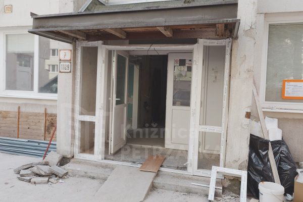 Postup rekonštrukčných prác a vytvorenie únikových požiarnych schodísk, marec 2026