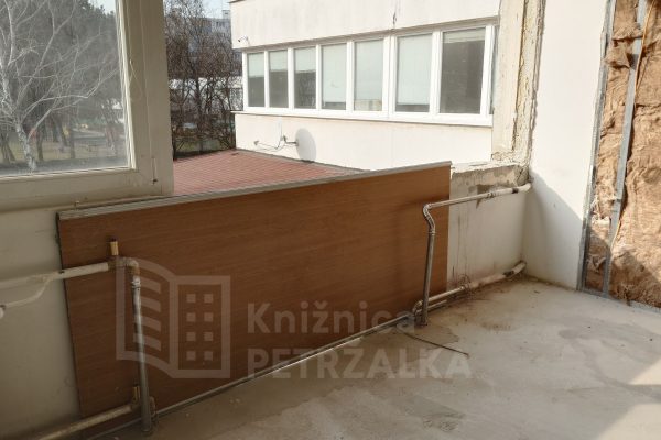 Postup rekonštrukčných prác a vytvorenie únikových požiarnych schodísk, marec 2026