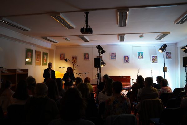 POČÚVADLO VOL. 12 / záver podujatia / Foto: Rebeka Ősziová /